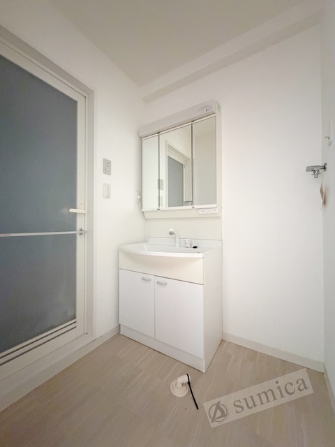 洗面設備　洗面脱衣所付き！独立洗面台が便利です♪♪