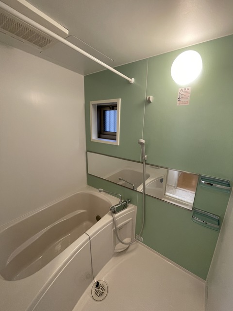 バス・シャワールーム　★追い焚き機能付きバスルーム★