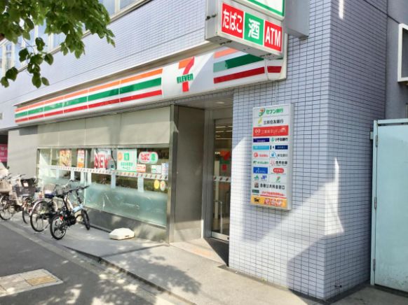 コンビニ　セブンイレブン新宿余丁町店（コンビニ）まで104m