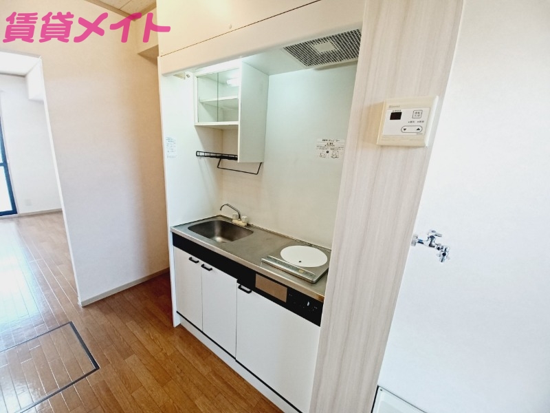 キッチン　別部屋参考写真です