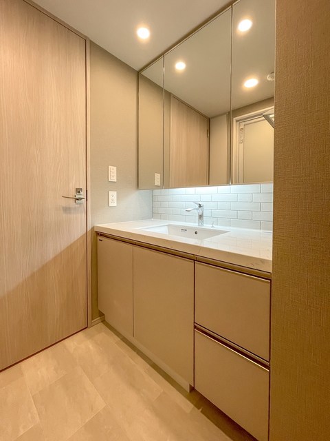 洗面設備　※写真は同タイプ住戸です。