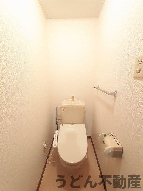 トイレ　うどん県のお部屋探しはうどん不動産へ うどんちゃんとLINE