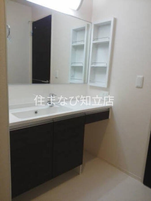 洗面設備　同型別部屋写真