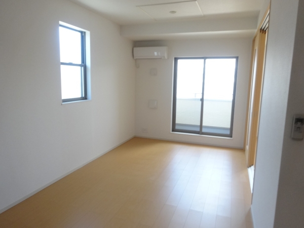 居室・リビング　日当たり良好、団らんスペース