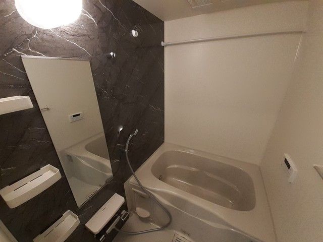 バス・シャワールーム　きれいなお風呂です