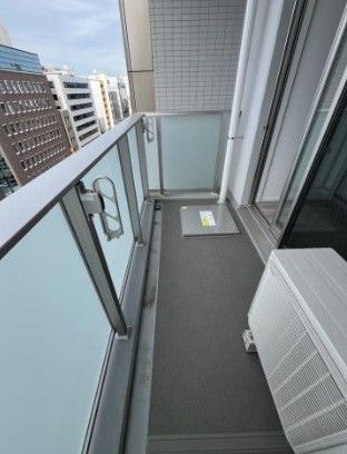 バルコニー　外からの目が気にならないバルコニーで洗濯物が干せます