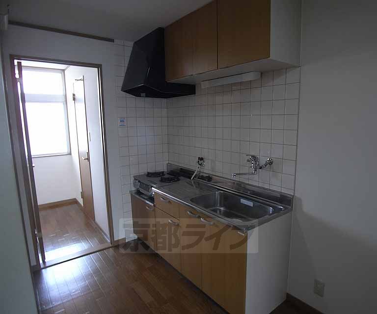 キッチン　コンロ付いてます・