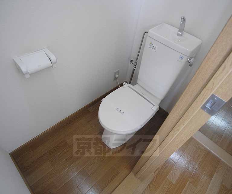 トイレ　リラックスできそうです．．．。