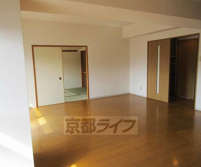 居室・リビング　広々リビング！