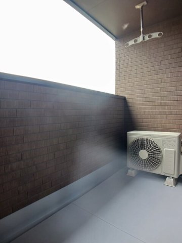 バルコニー　お洗濯にも便利なバルコニー付き