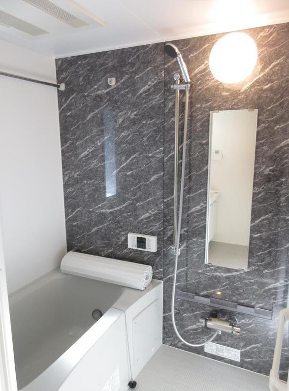 バス・シャワールーム　追焚き機能付のお風呂