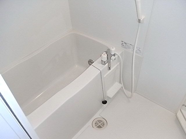 バス・シャワールーム　追い焚き・浴室乾燥機完備★