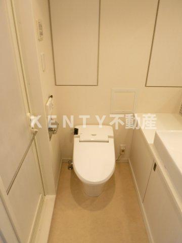 トイレ　落ち着いたトイレです