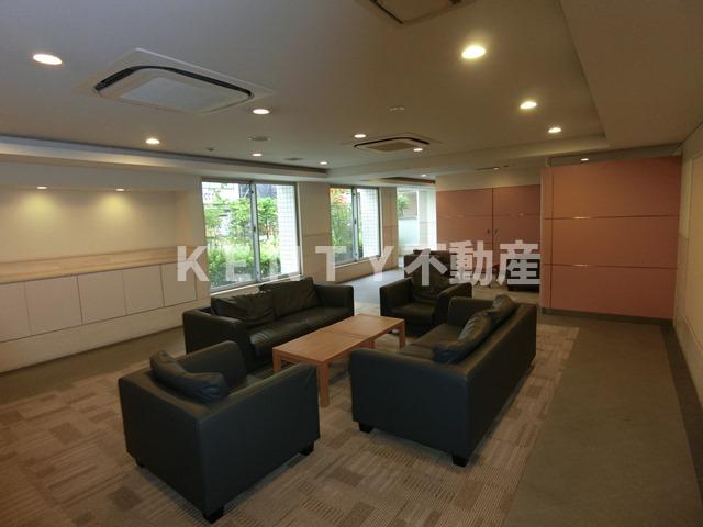 その他共有部分　ゆとりのあるロビーです