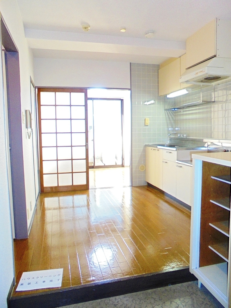 その他部屋・スペース　※別部屋参考写真☆玄関から☆