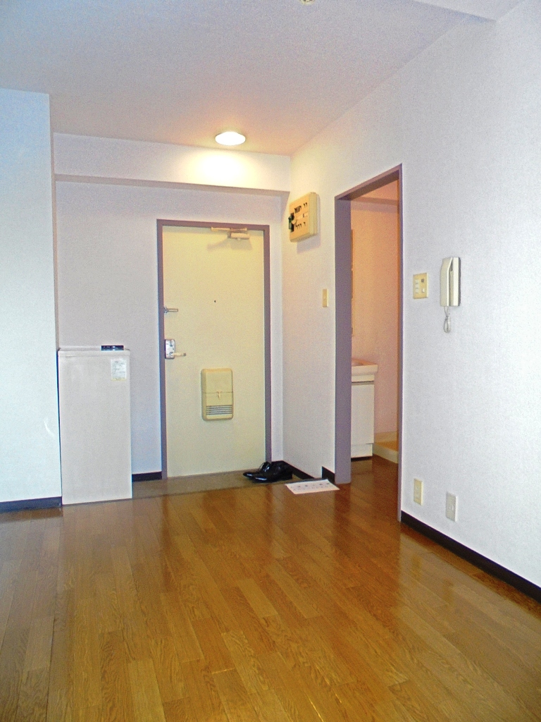 居室・リビング　※別部屋参考写真☆高層階で明るい室内☆