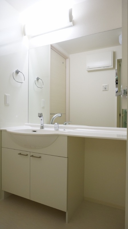 玄関　図面と現状に相違がある場合には現状を優先