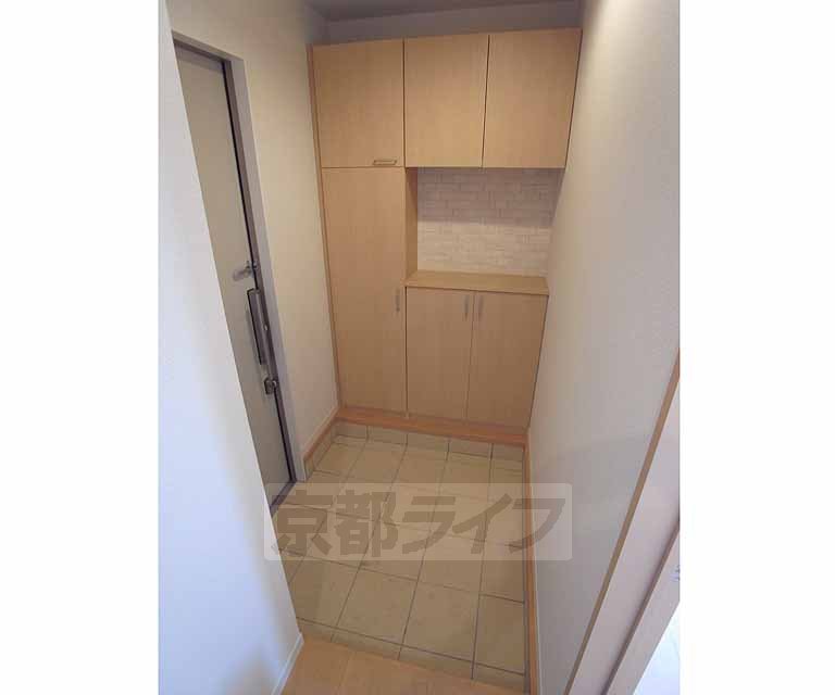 玄関　玄関が広く、大収納の下駄箱ついてます！