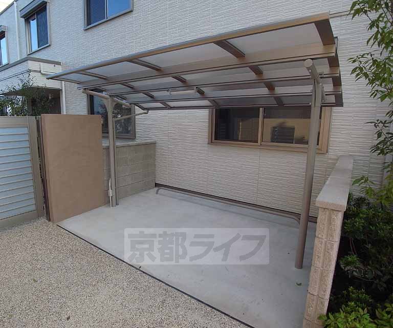 その他共有部分　世帯数が多いので駐輪場は二箇所です