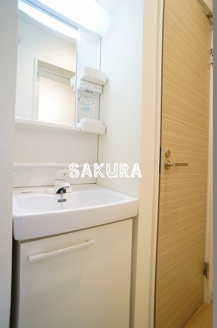 洗面設備　身支度に欠かせない独立洗面台♪