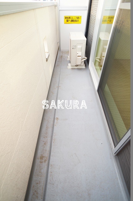 バルコニー　開放的で明るい空間を演出してくれるバルコニーです♪