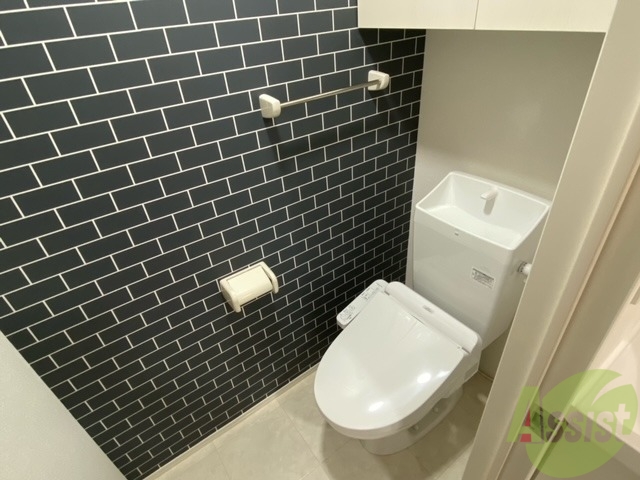 トイレ　トイレもおしゃれ、もちろんウォシュレットもあります