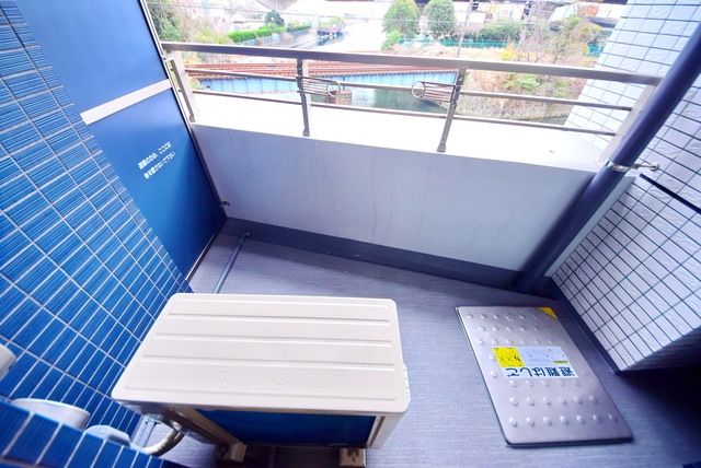 バルコニー　同施工