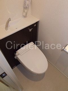 トイレ　温水洗浄便座