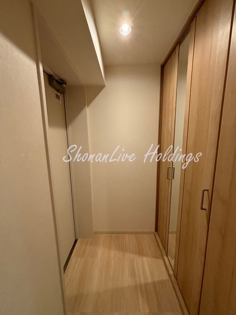 玄関　姿見・シューズボックス付き♪ダブルロック♪