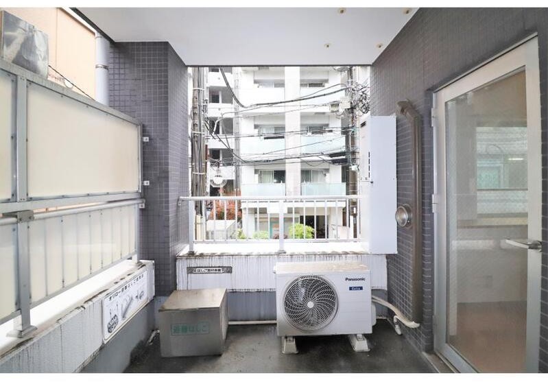 バルコニー　便利で嬉しいバルコニー付きです♪