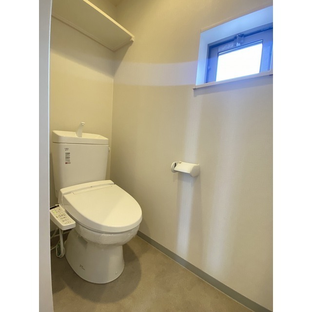 トイレ　温水洗浄便座