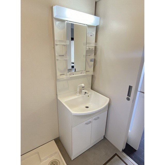 洗面設備　独立洗面台・室内洗濯機置