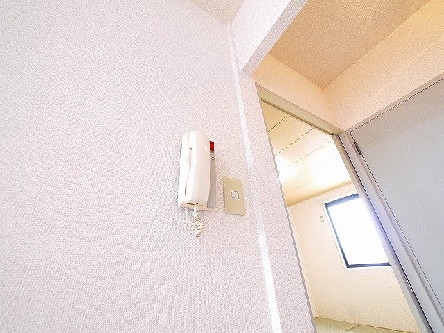 セキュリティ　インターホン付きです