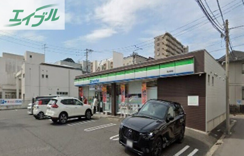 コンビニ　ファミリーマート岡山鹿田店（コンビニ）まで337m