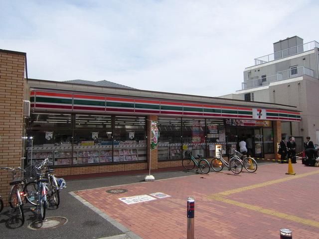 コンビニ　セブンイレブン調布飛田給駅北口店（コンビニ）まで139m
