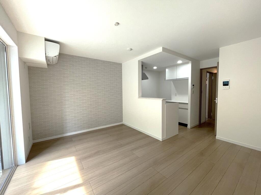 居室・リビング　明るい室内