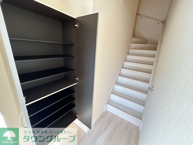 玄関　お問合せはタウンハウジングまで！※現地待合わせ相談可能