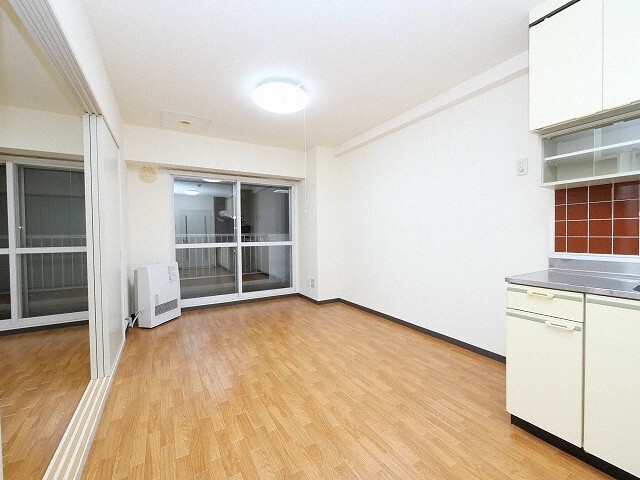 居室・リビング　※写真は別号室です。