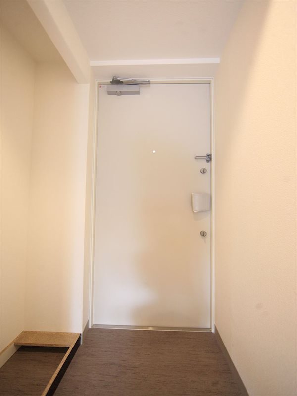 玄関　玄関　シューズボックス付