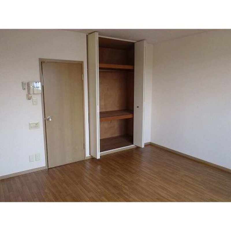 収納　図面と現状に相違がある場合には現状を優先