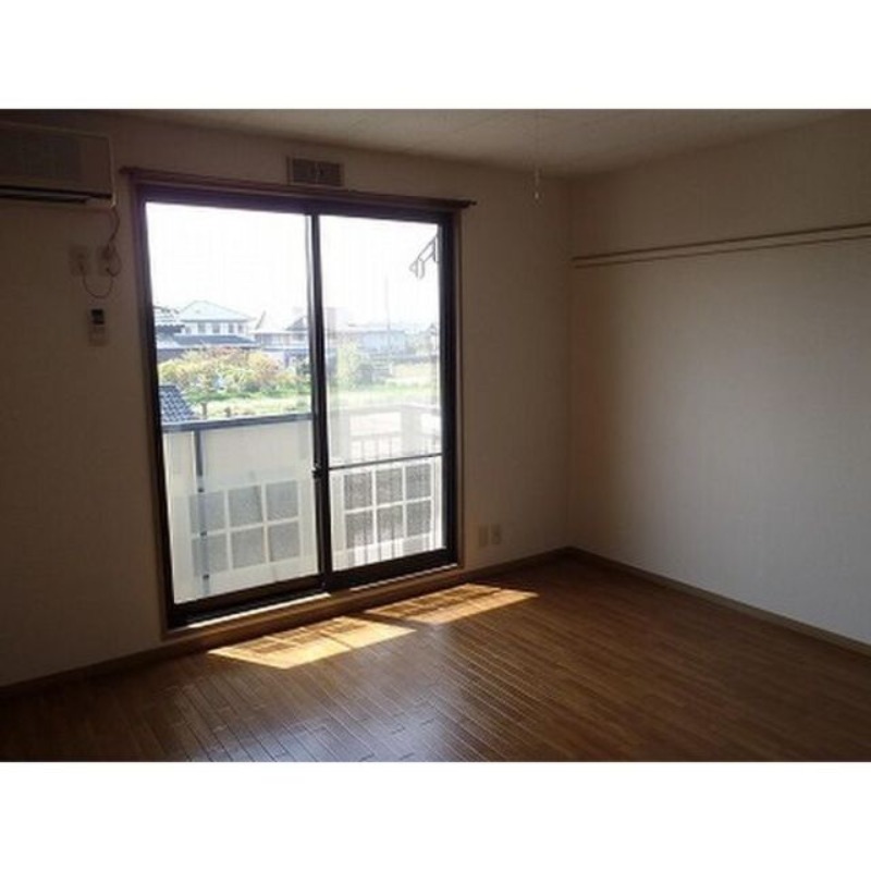 居室・リビング　図面と現状に相違がある場合には現状を優先