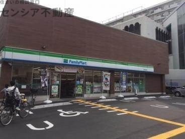 コンビニ　ファミリーマート城東今福東店（コンビニ）まで115m