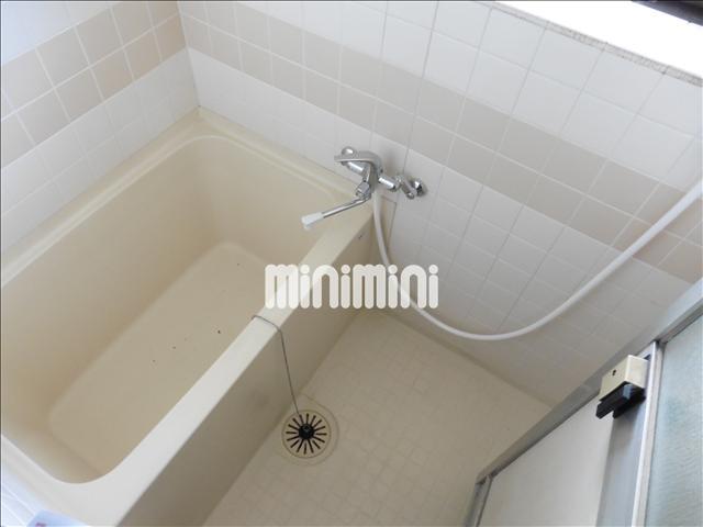 バス・シャワールーム　浴槽でゆったりくつろげます