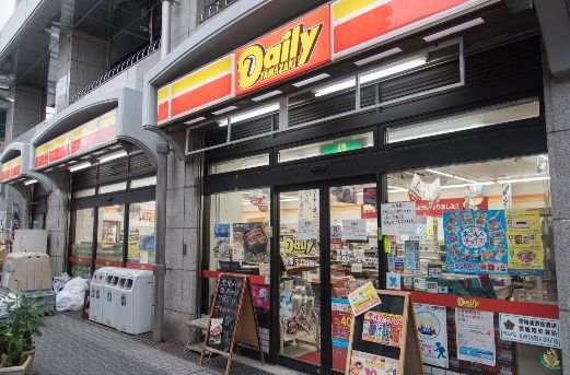 コンビニ　デイリーヤマザキ浅草3丁目店（コンビニ）まで82m