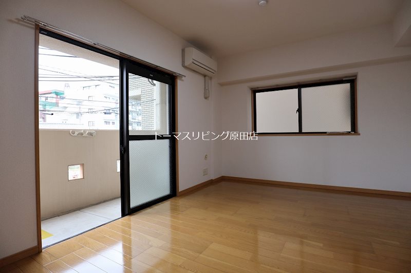 居室・リビング　211号室写真