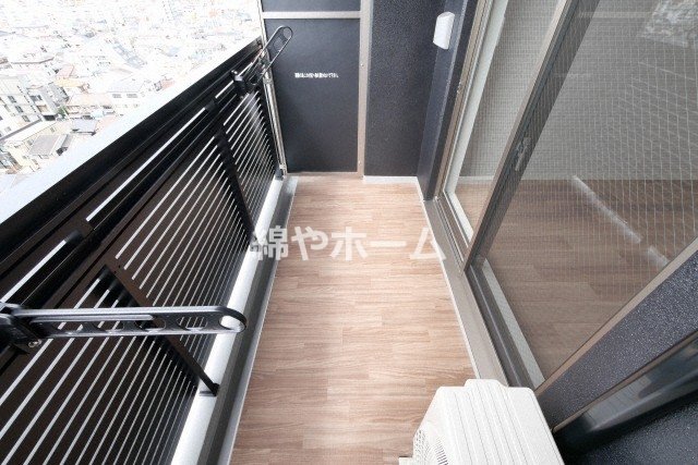 バルコニー　バルコニーからの眺めを楽しみながら食事をしませんか