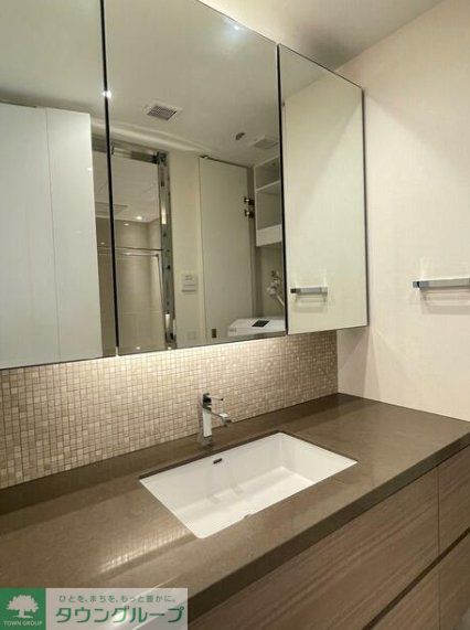 洗面設備　お問合せは(株)タウンハウジングレジデンス事業部　赤坂店・…