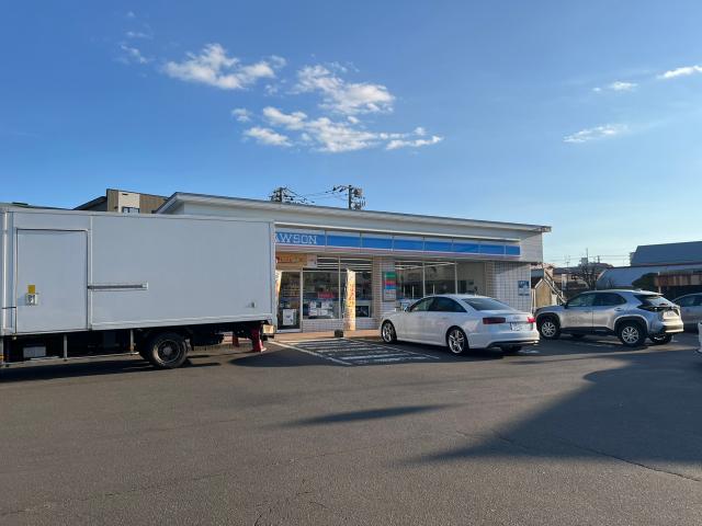 コンビニ　ローソン釧路柳町店（コンビニ）まで303m