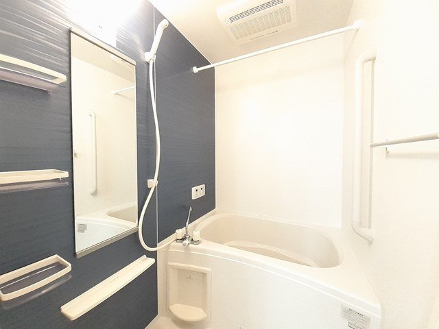 バス・シャワールーム　日々の疲れを癒すお風呂付です