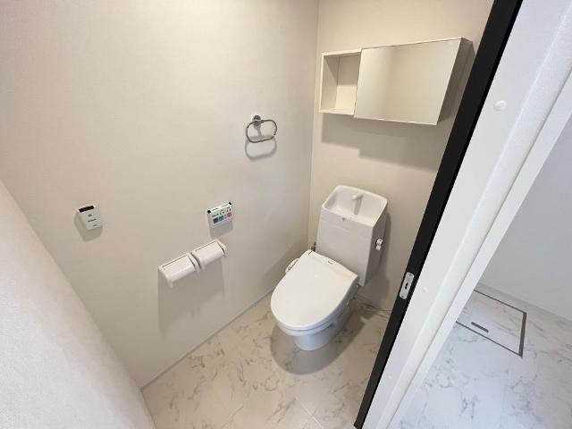 トイレ　シャワー付トイレ